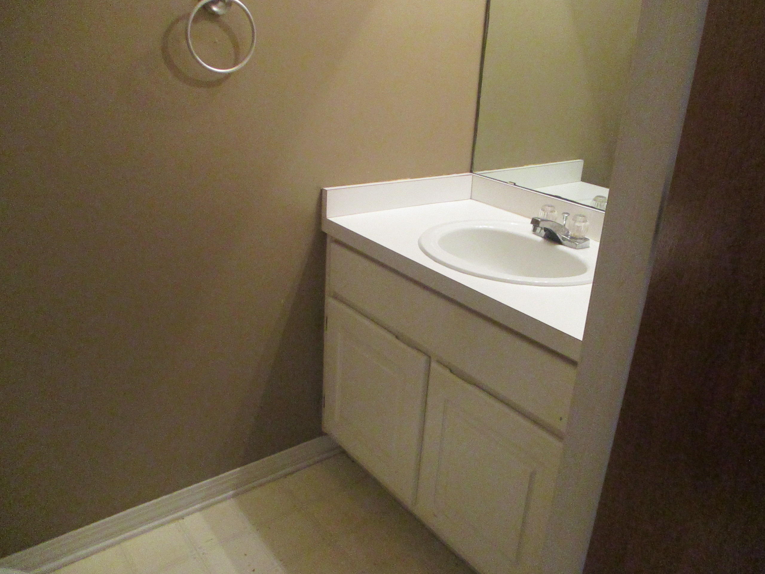 Schneider Dr T/H - Residential Lease