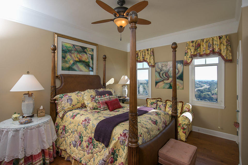 ONE WATER PLACE - Residential