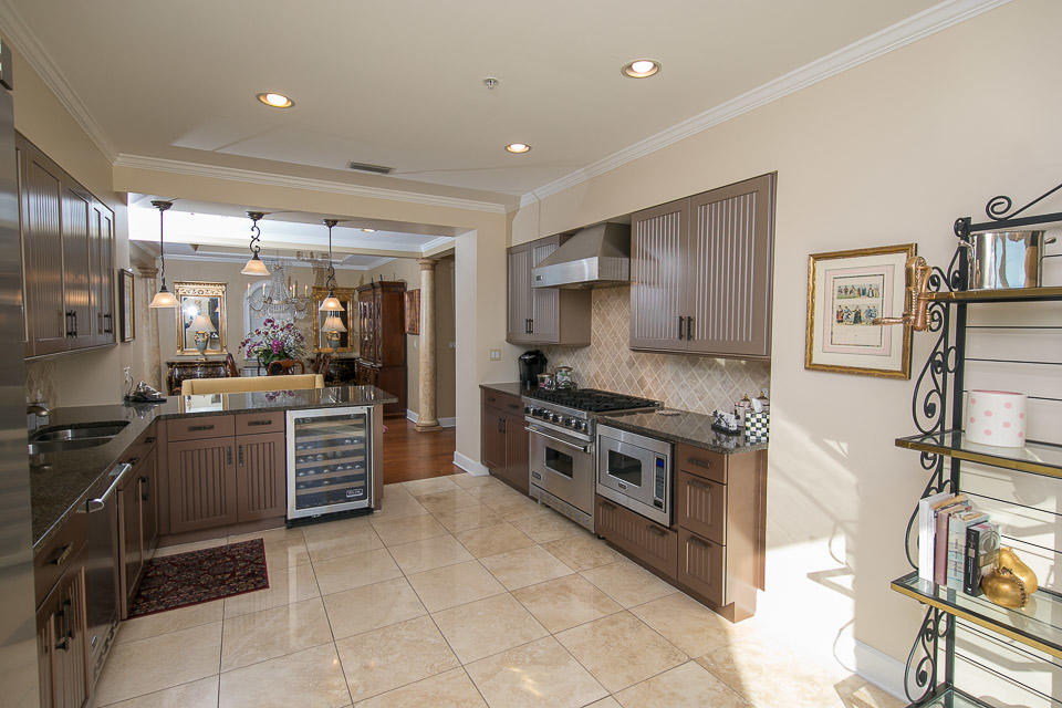 ONE WATER PLACE - Residential