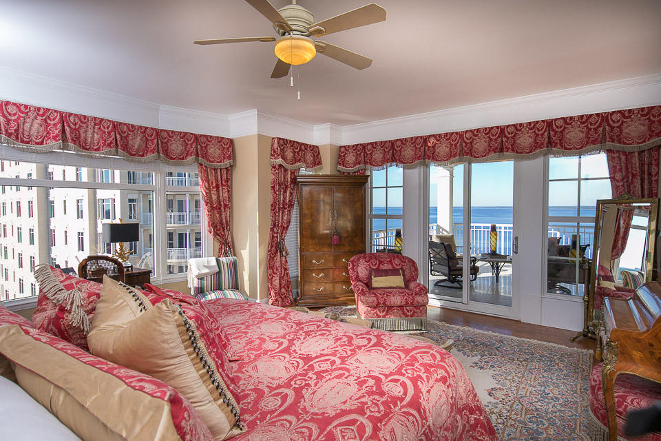 ONE WATER PLACE - Residential