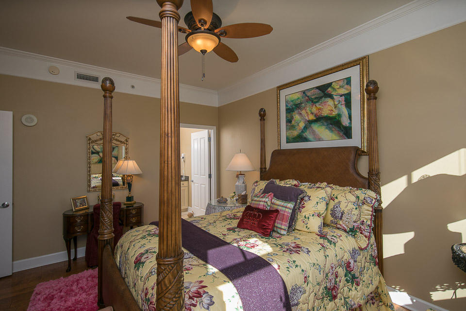 ONE WATER PLACE - Residential