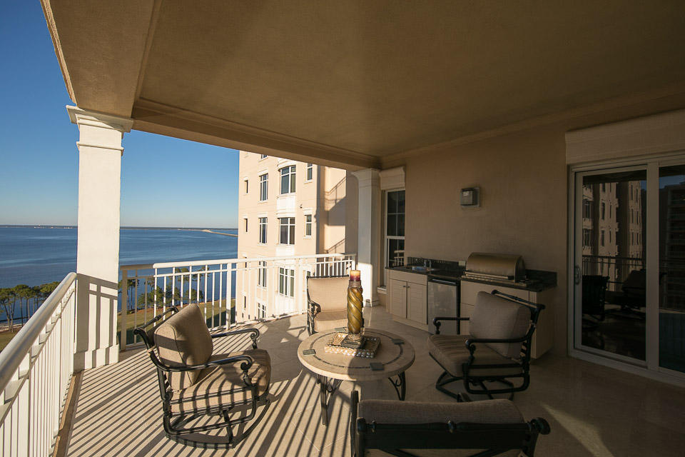 ONE WATER PLACE - Residential