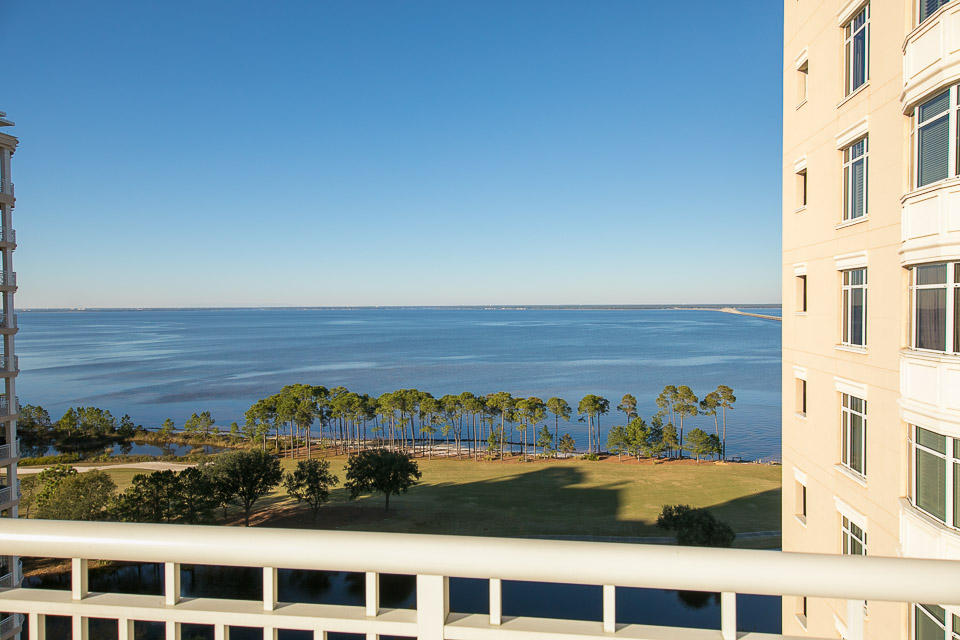 ONE WATER PLACE - Residential