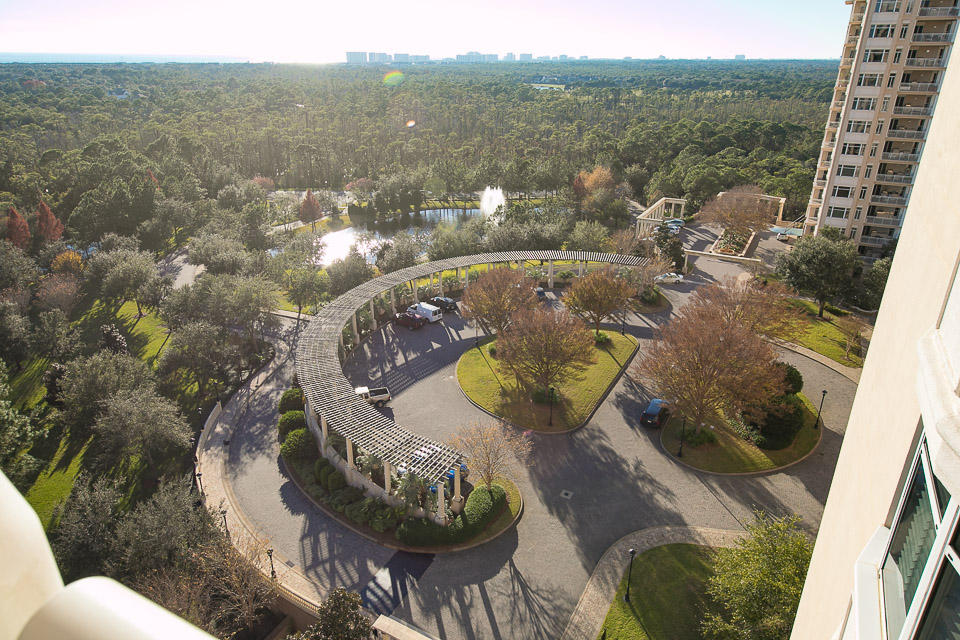 ONE WATER PLACE - Residential