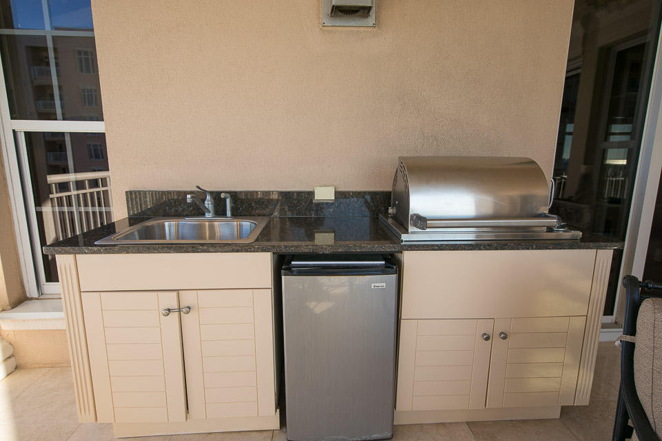 ONE WATER PLACE - Residential