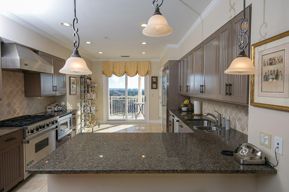 ONE WATER PLACE - Residential