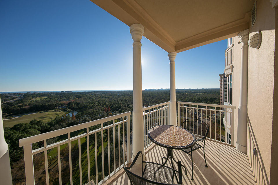 ONE WATER PLACE - Residential