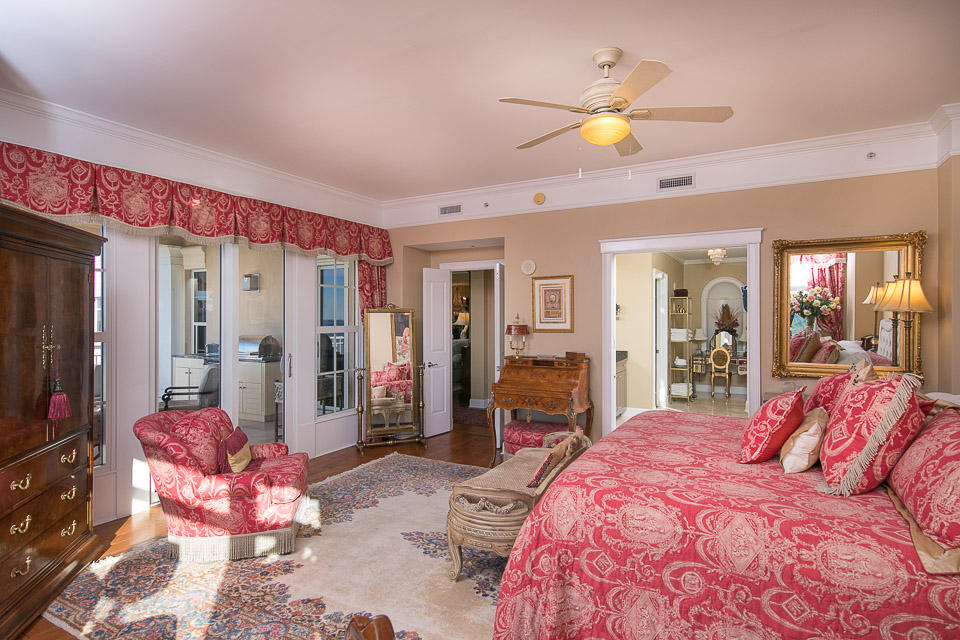 ONE WATER PLACE - Residential