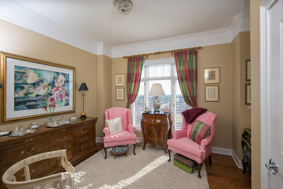 ONE WATER PLACE - Residential