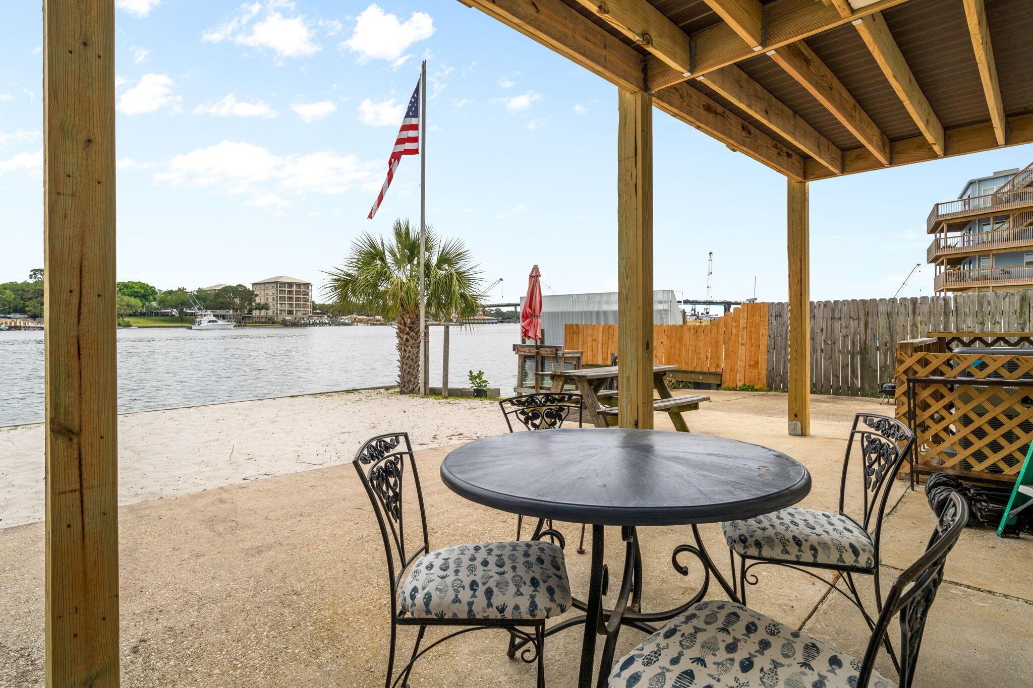 WATERWAY CONDO - Residential