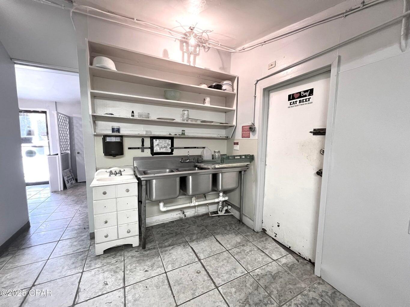 OAKWOOD HILLS UNIT 1 - Residential