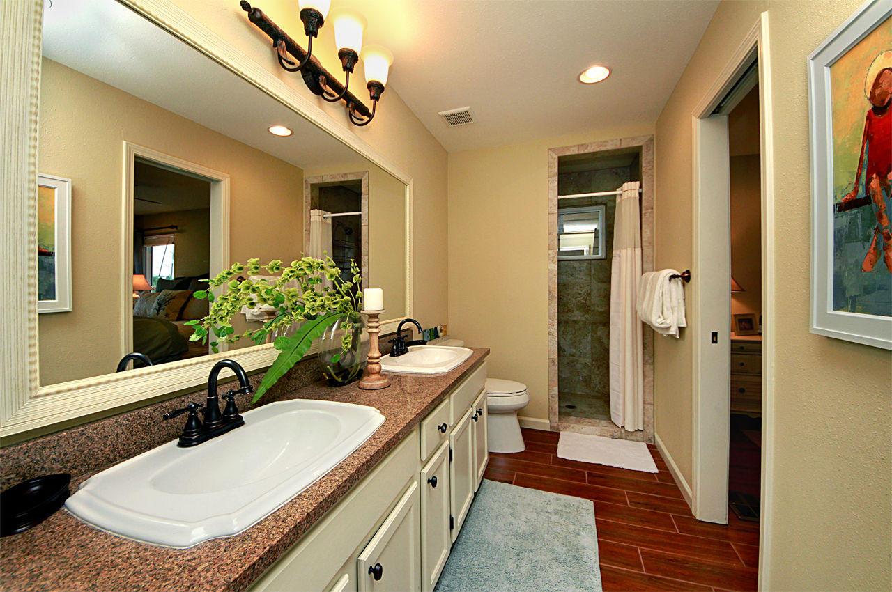 CRYSTAL PIER COURTYARD T/H - Residential