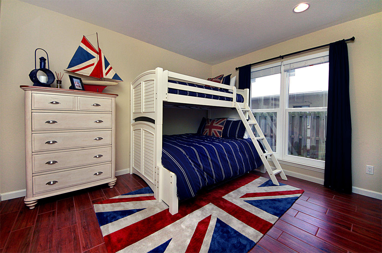 CRYSTAL PIER COURTYARD T/H - Residential