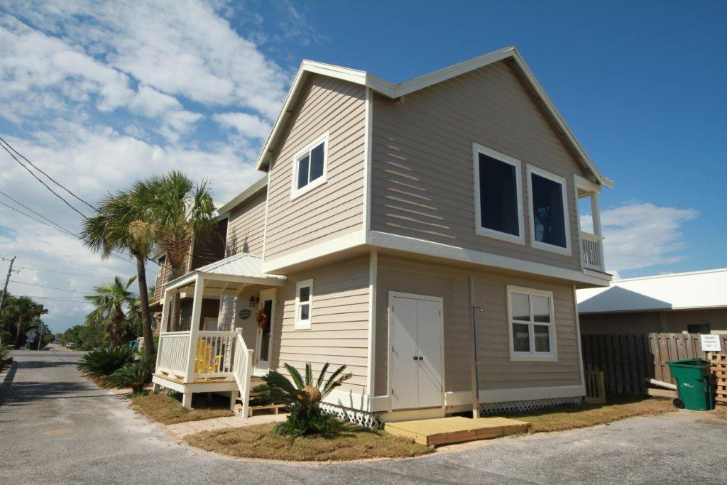 CRYSTAL PIER COURTYARD T/H - Residential
