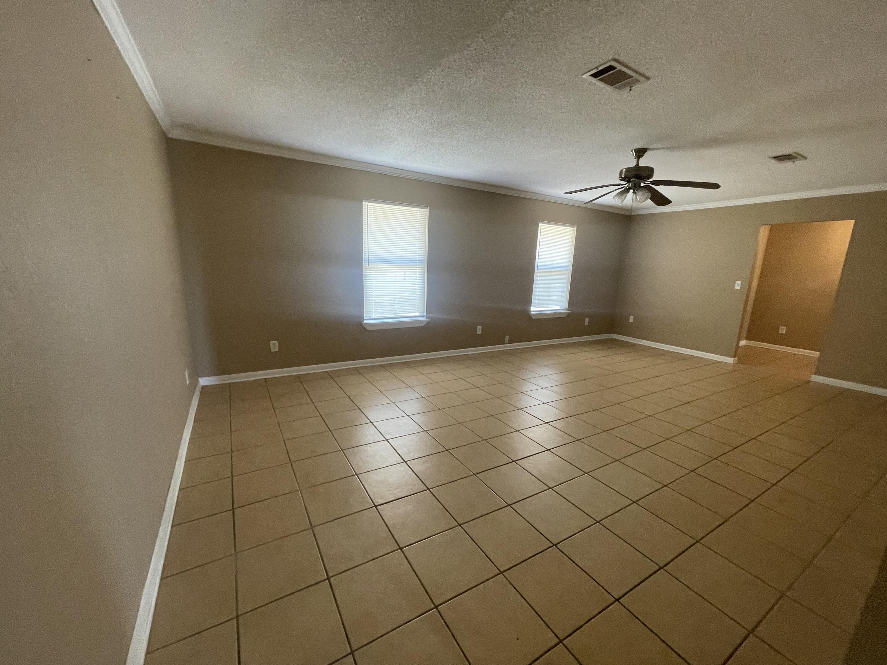 METES & BOUNDS - Residential Lease