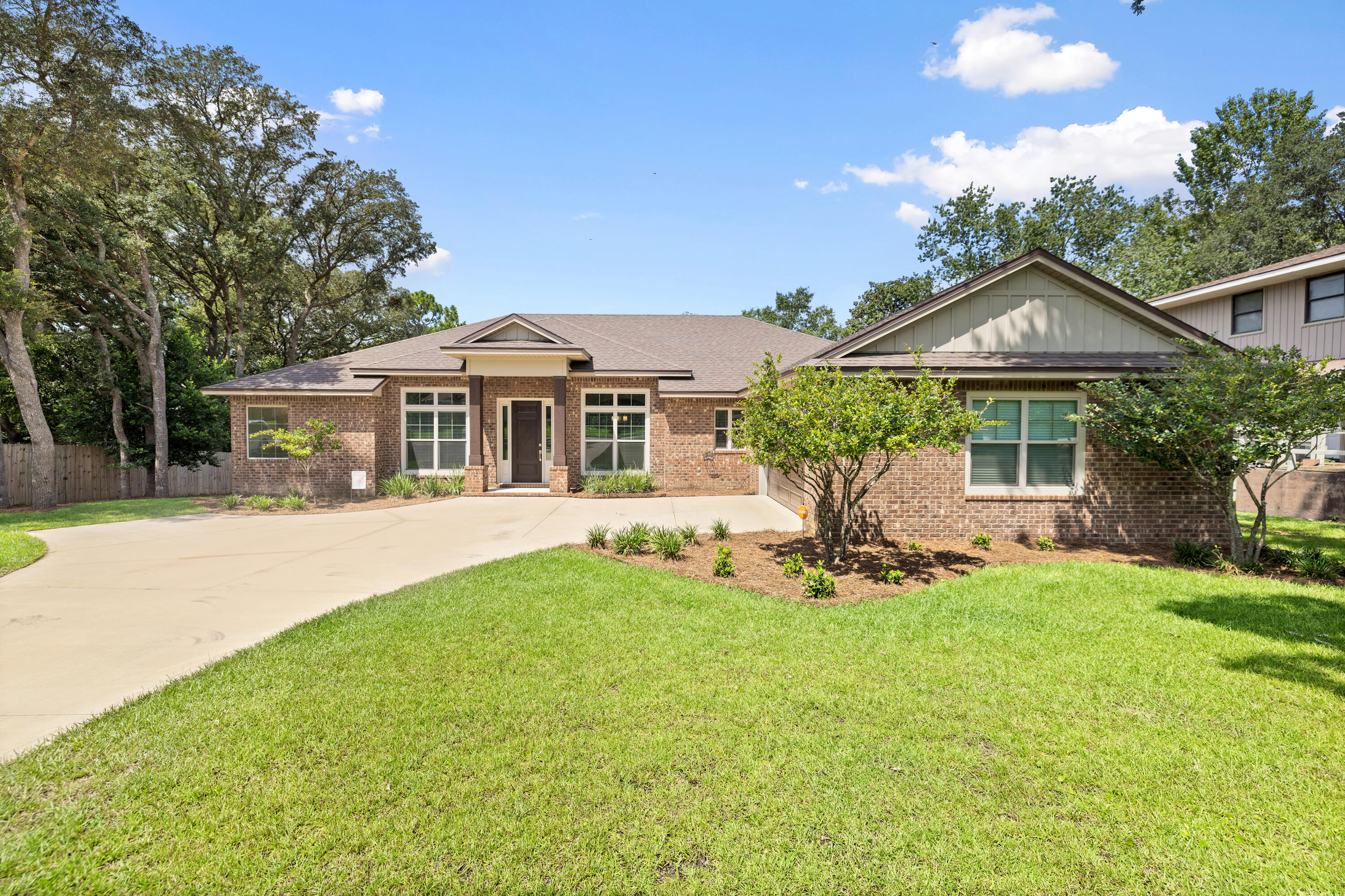 PINE LAKE S/D - Residential