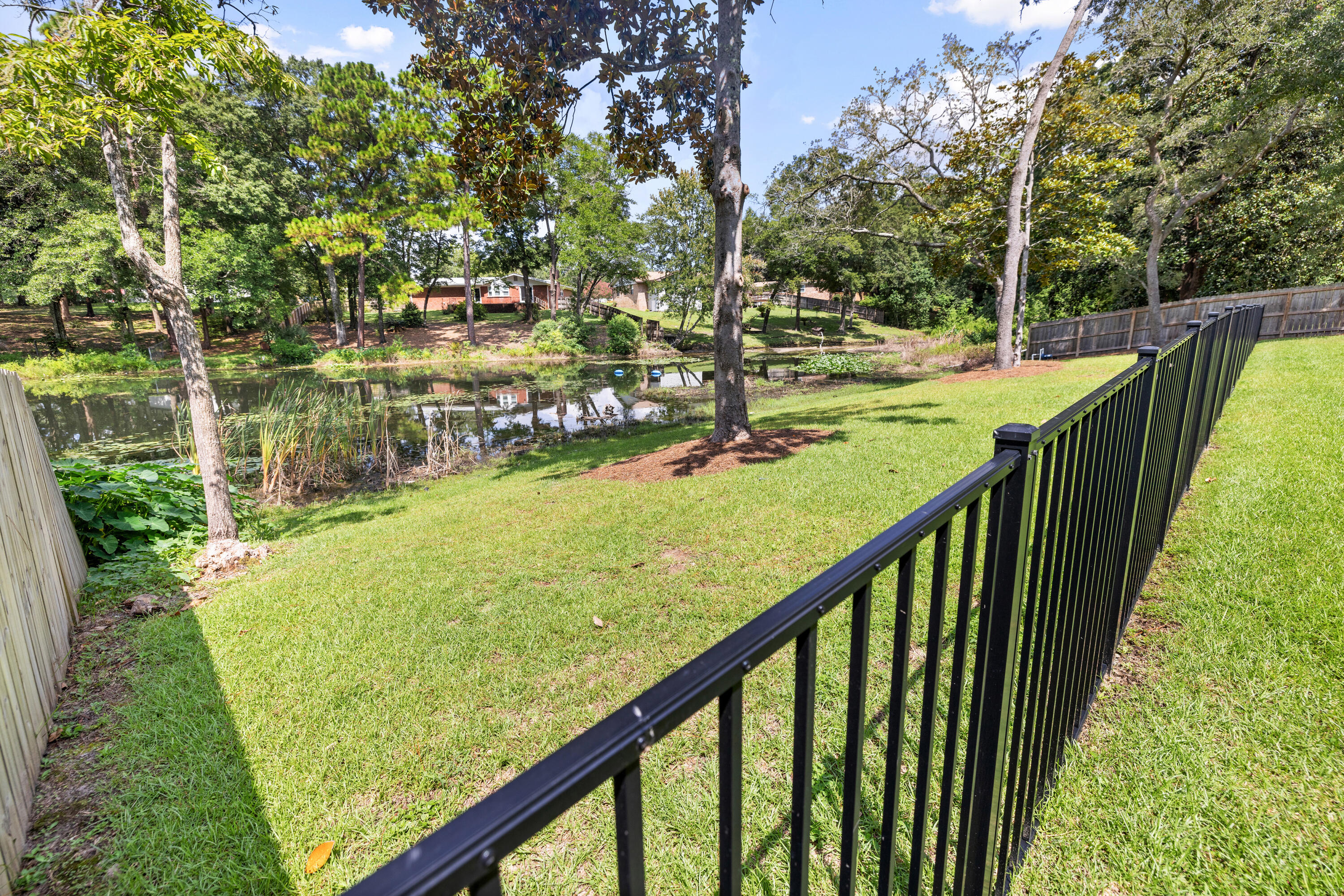 PINE LAKE S/D - Residential