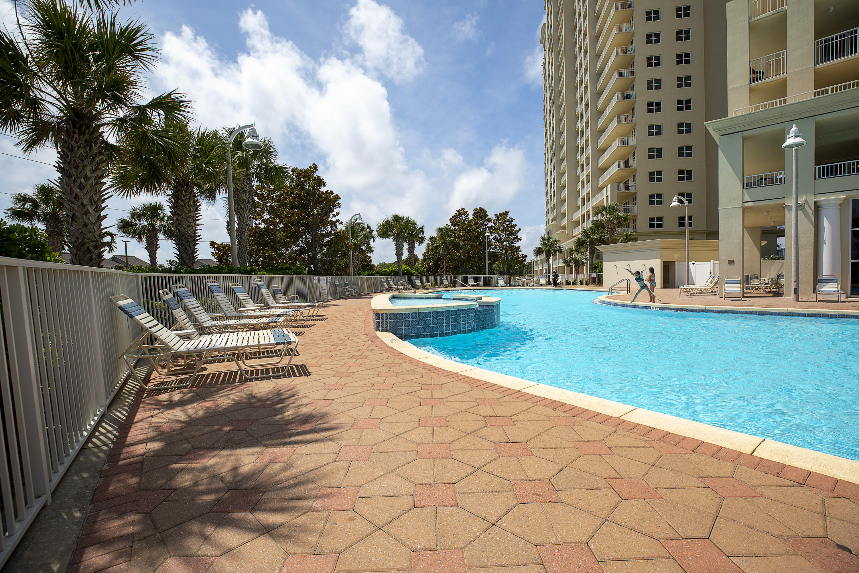 ARIEL DUNES - Residential