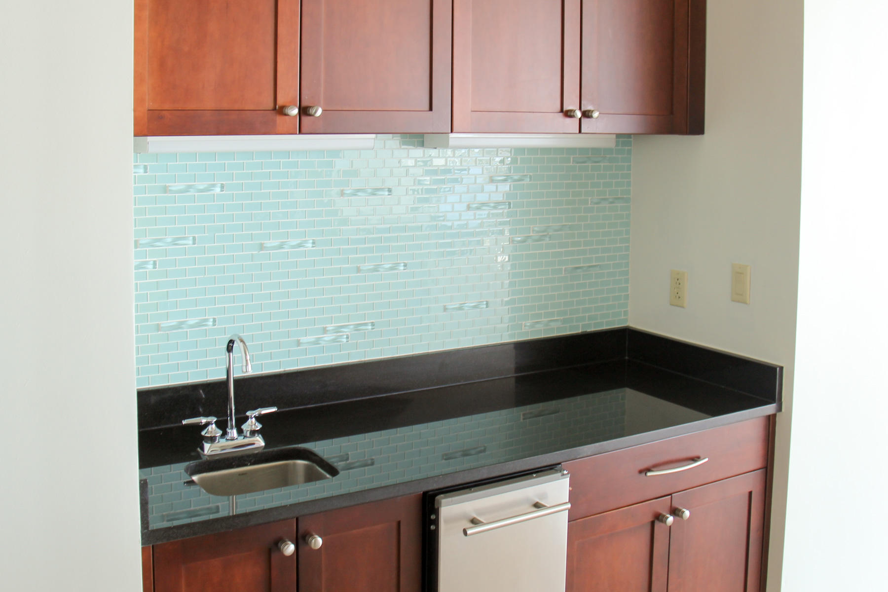 SIGNATURE BEACH - Residential