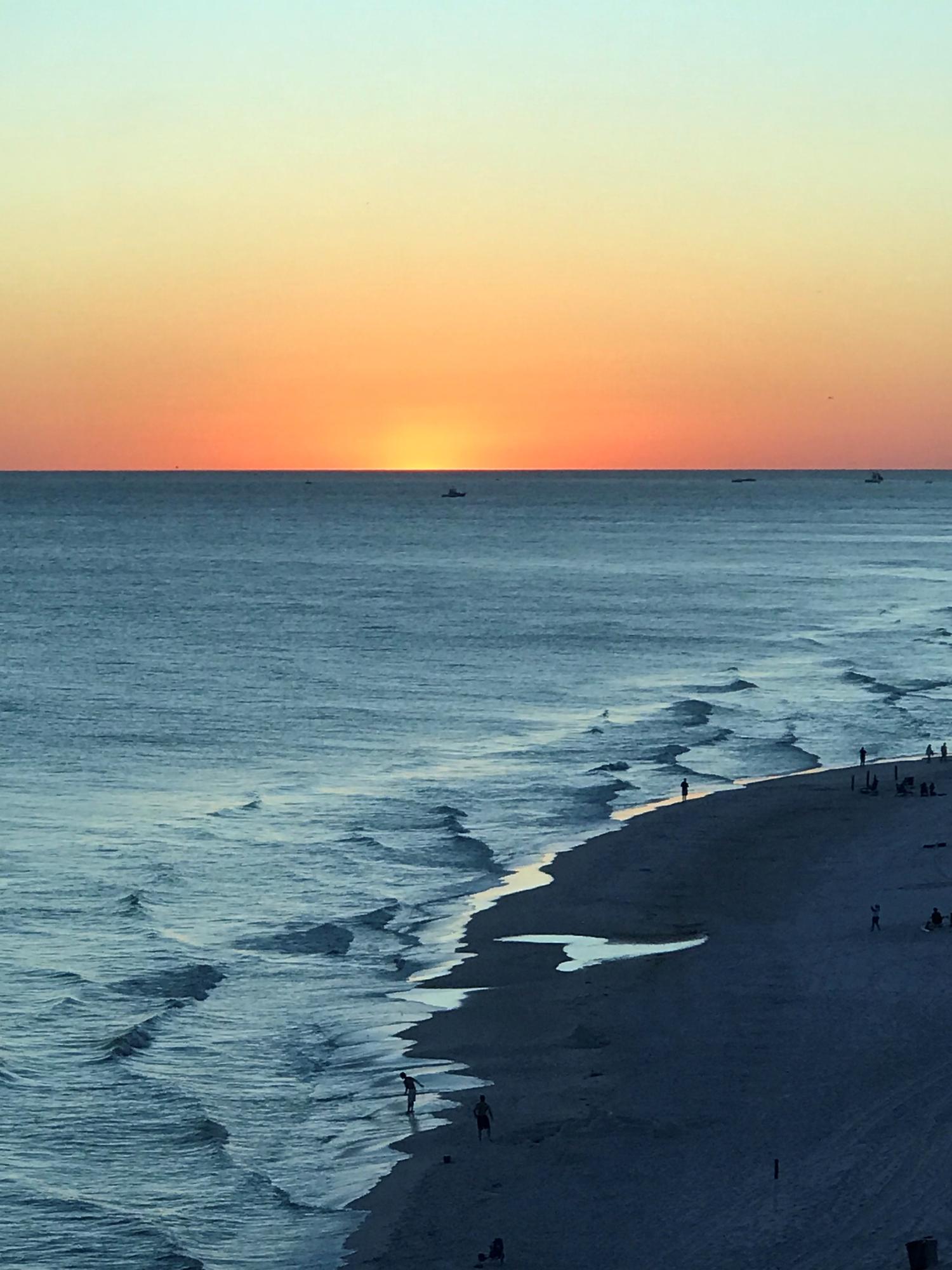 SIGNATURE BEACH - Residential