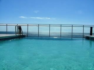 SIGNATURE BEACH - Residential