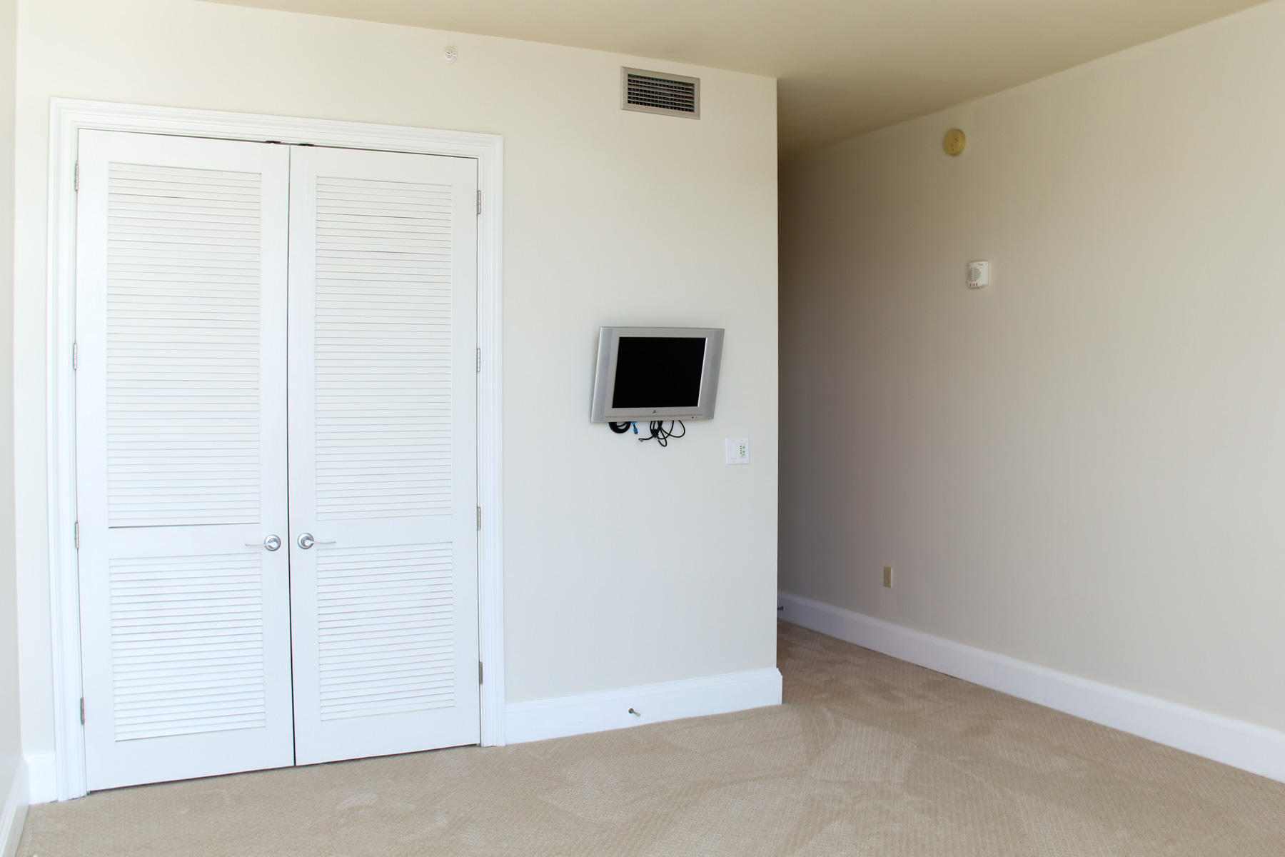 SIGNATURE BEACH - Residential