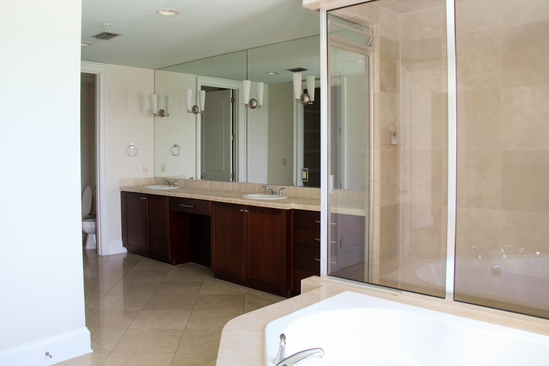 SIGNATURE BEACH - Residential