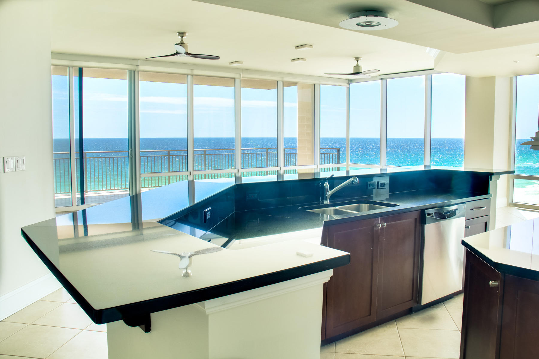 SIGNATURE BEACH - Residential