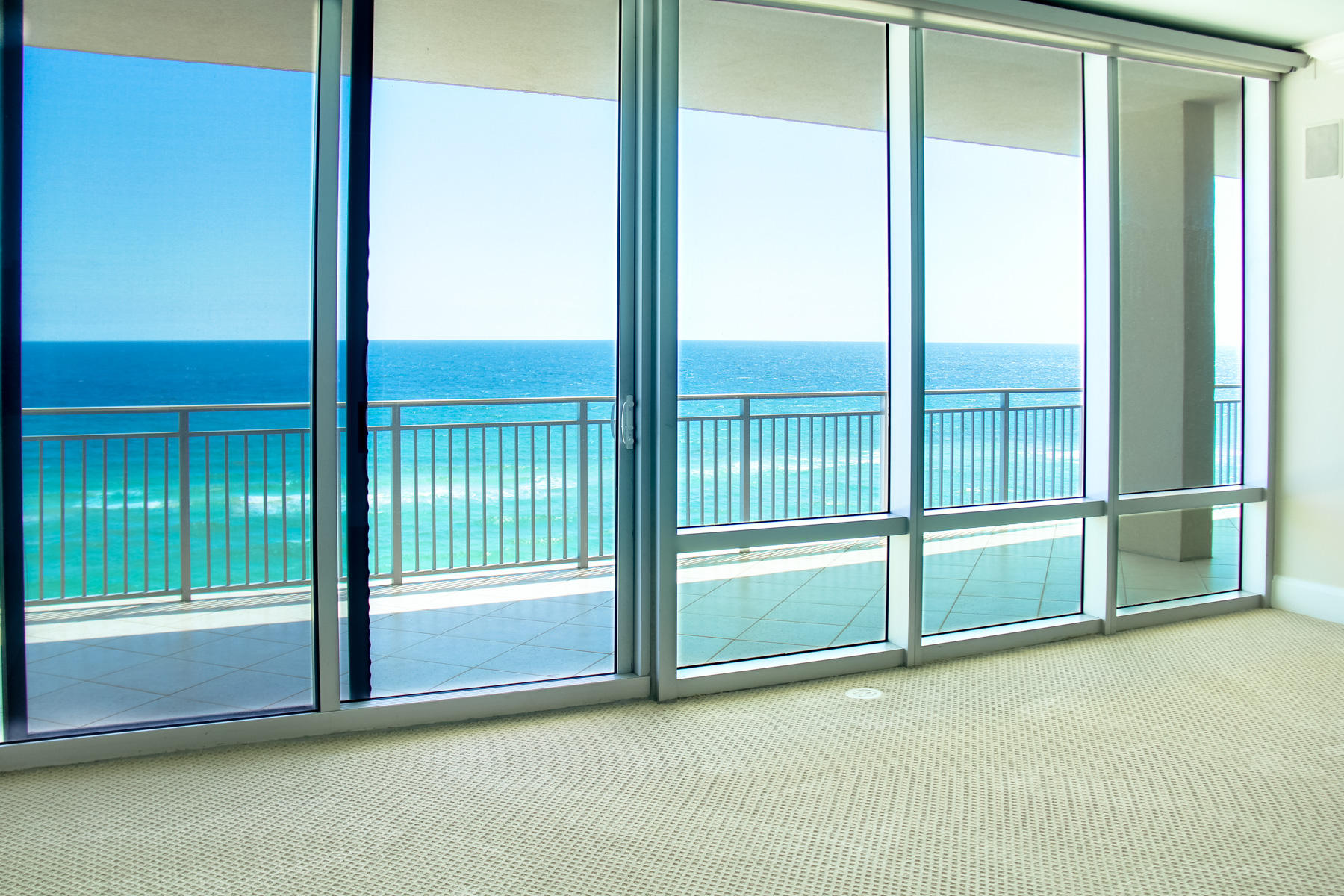 SIGNATURE BEACH - Residential