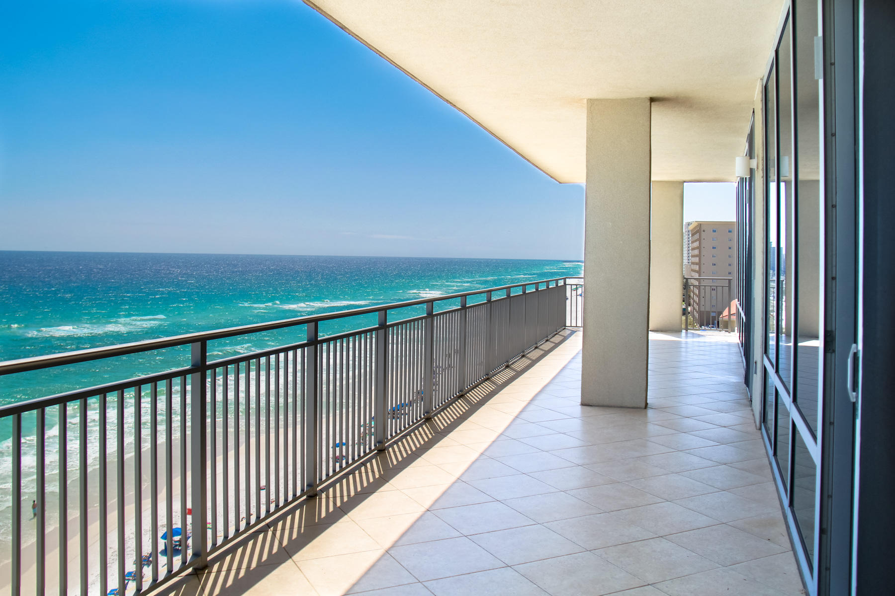 SIGNATURE BEACH - Residential