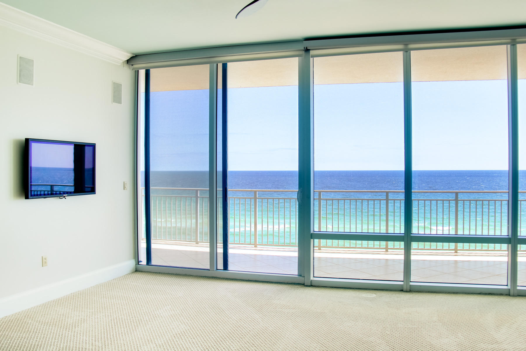 SIGNATURE BEACH - Residential