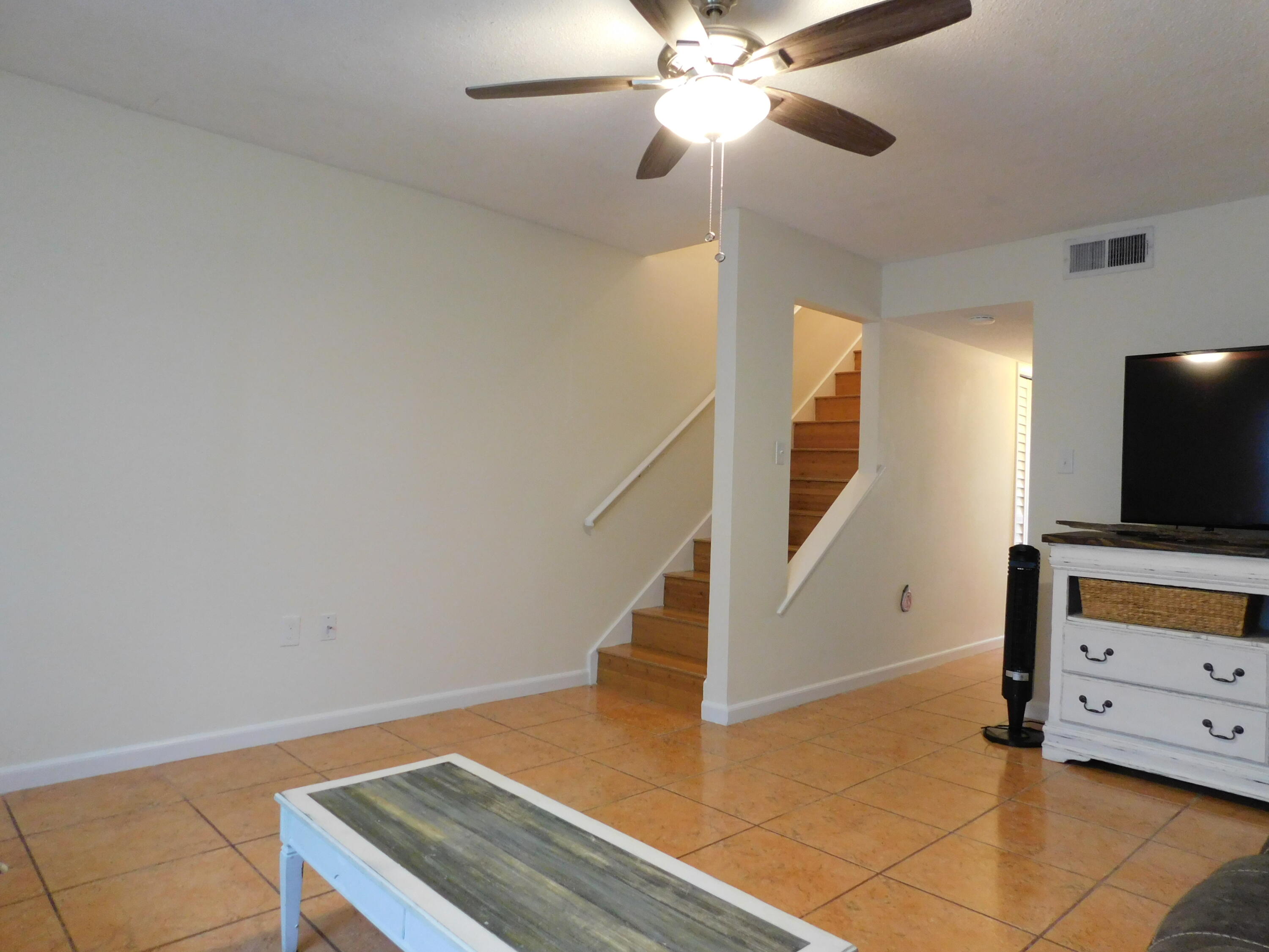 CHATEAU BY THE SEA - Residential