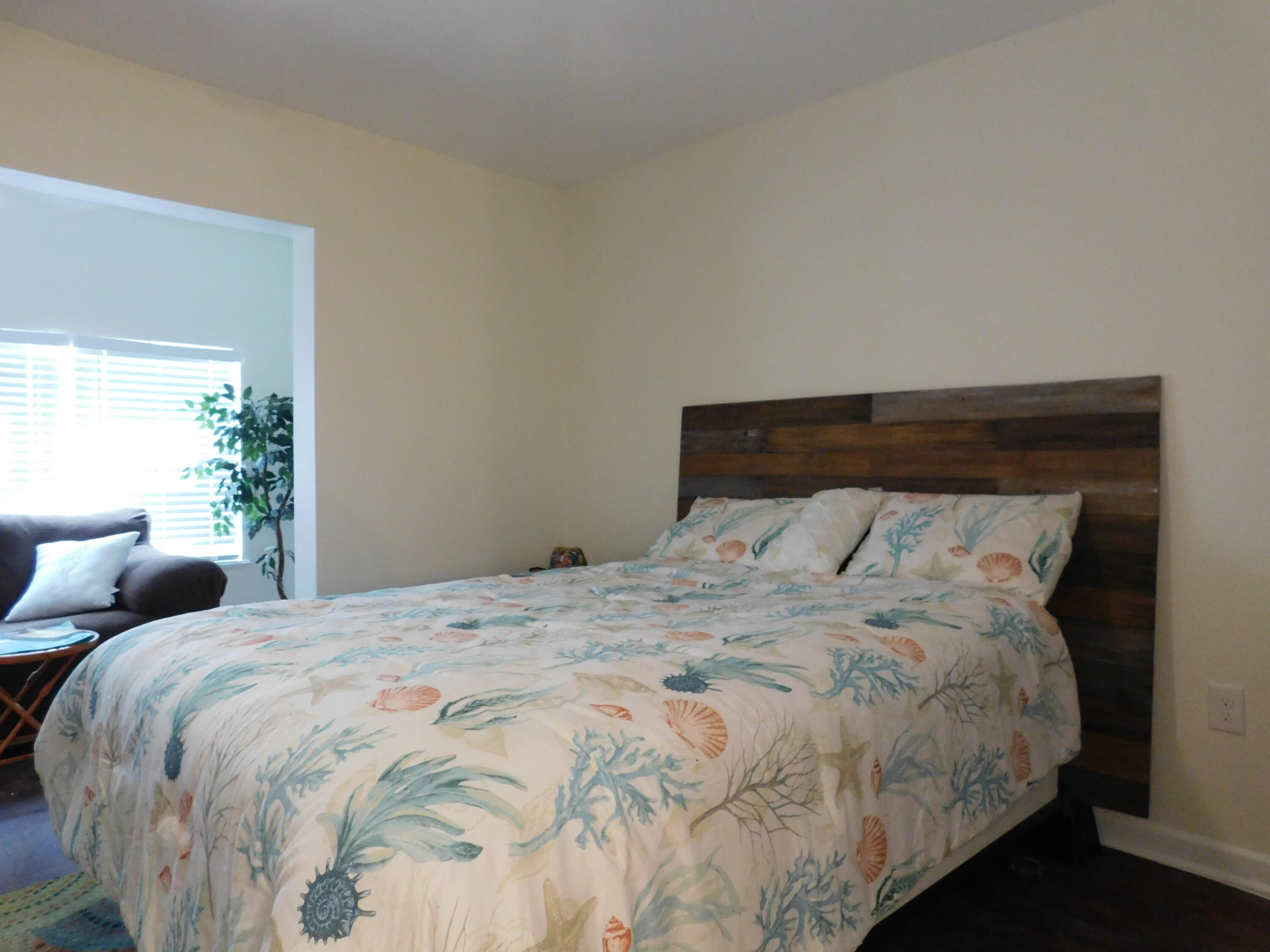 CHATEAU BY THE SEA - Residential