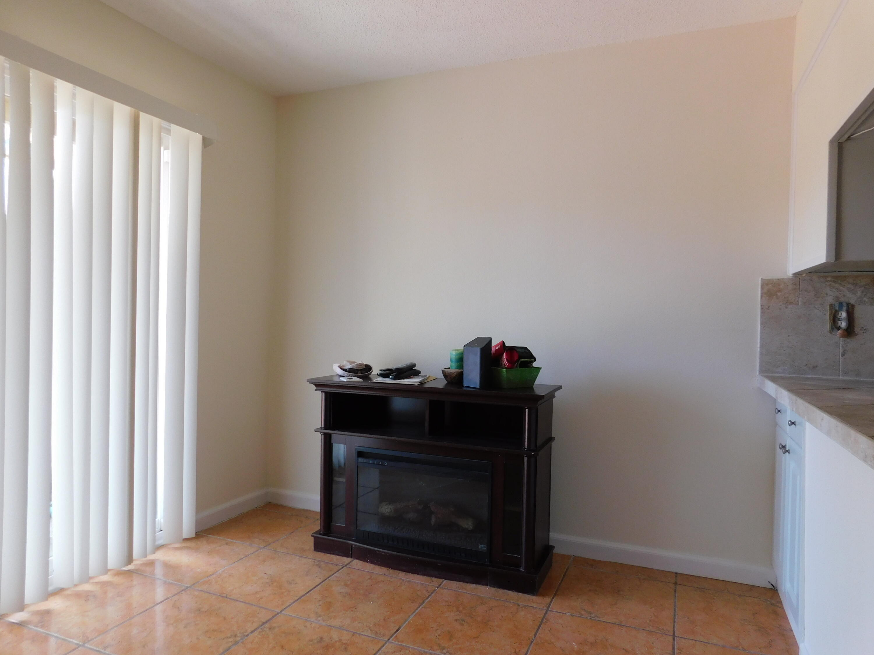 CHATEAU BY THE SEA - Residential