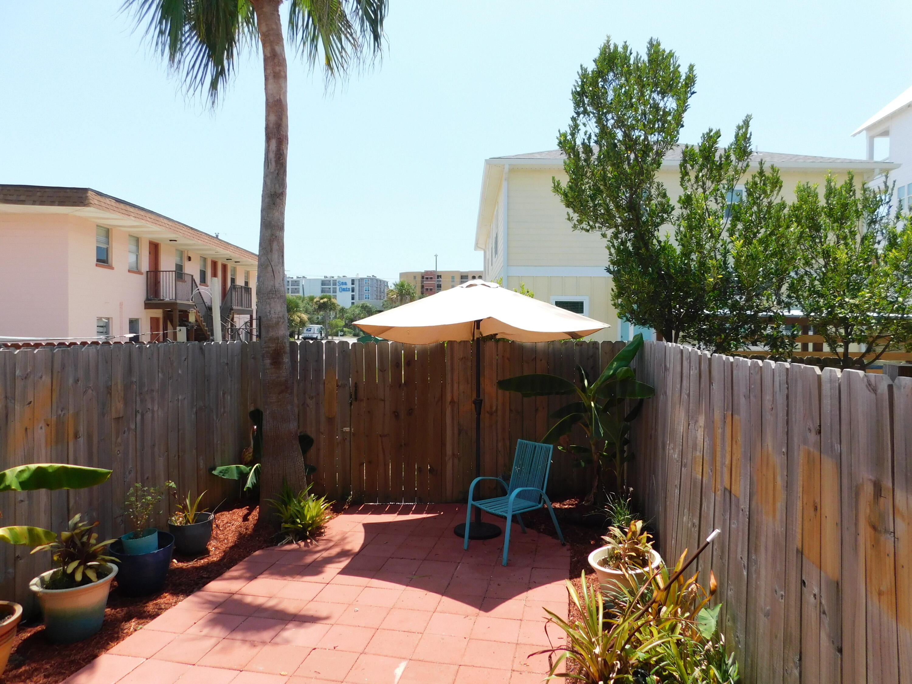 CHATEAU BY THE SEA - Residential