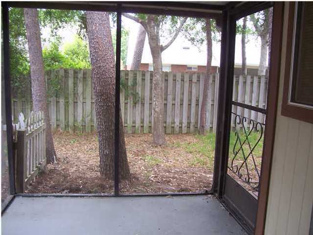 PARKWOOD CIR. - Residential Lease