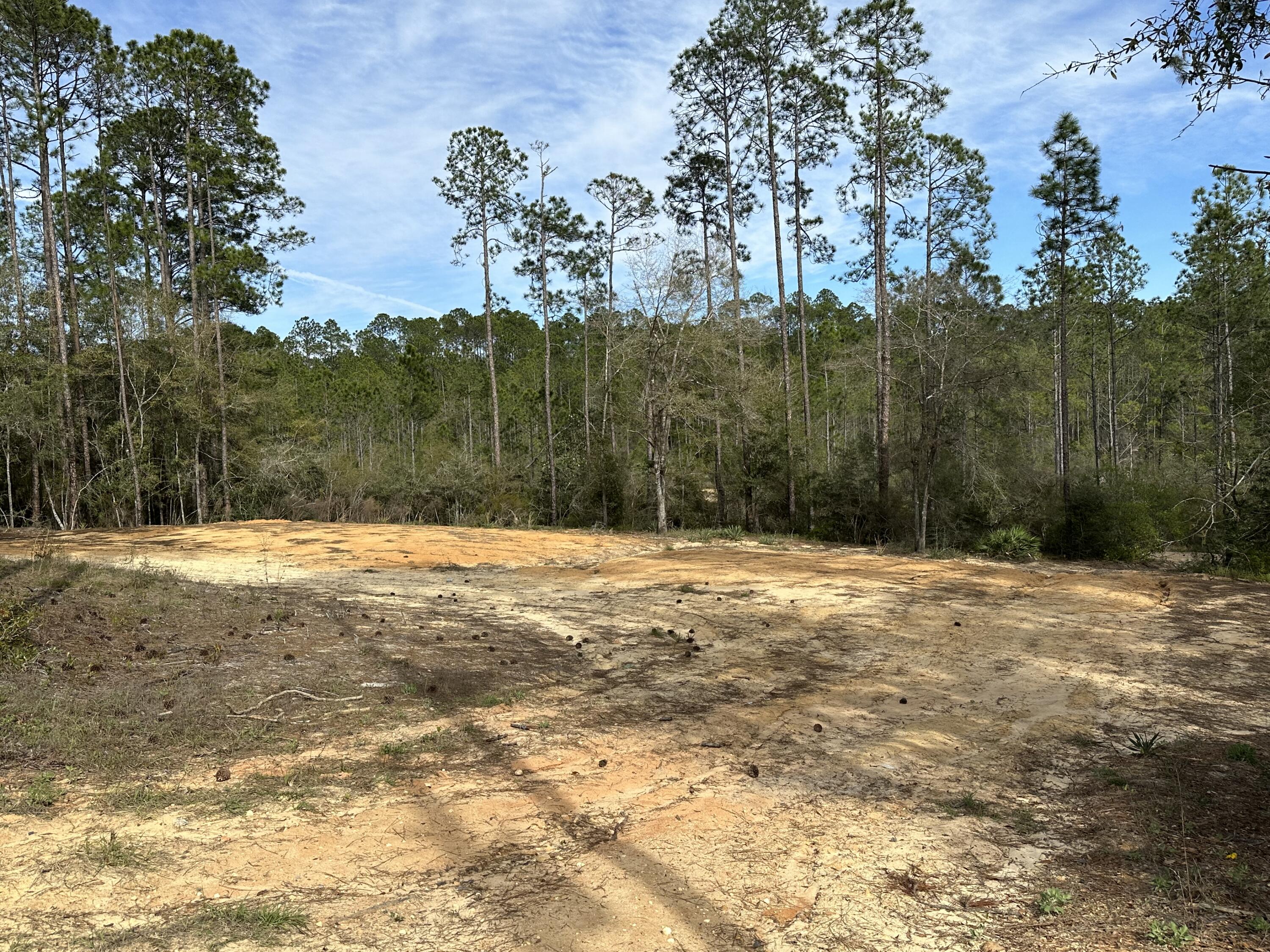 Bring your Floor plans today!!! Cleared Lot, Pad ready.Auburn water and power available!Located a short distance of schools, shopping and a short drive to your local beaches.