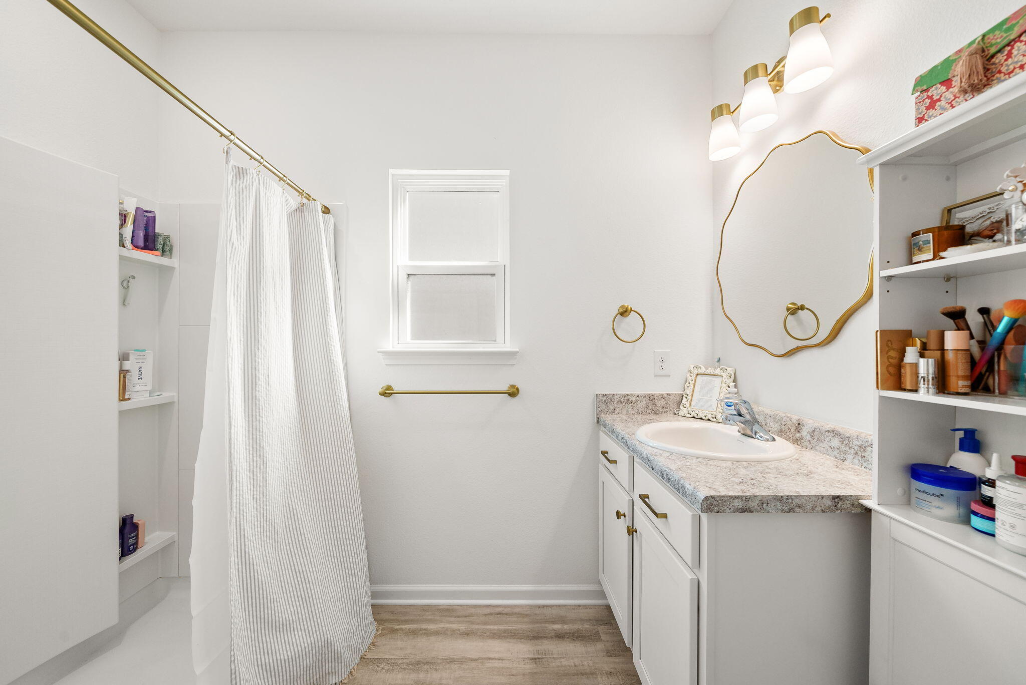 OWL'S HEAD - Residential Lease