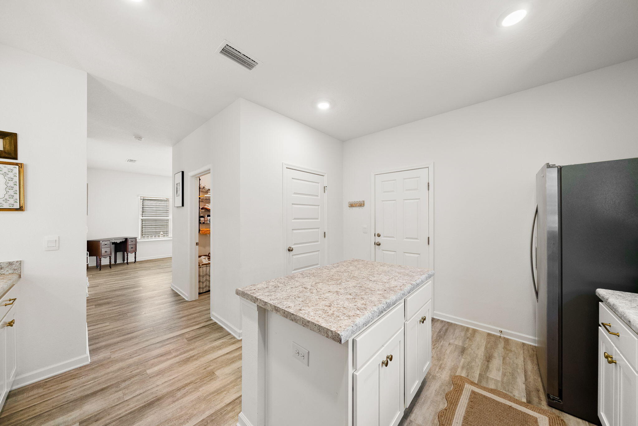 OWL'S HEAD - Residential Lease