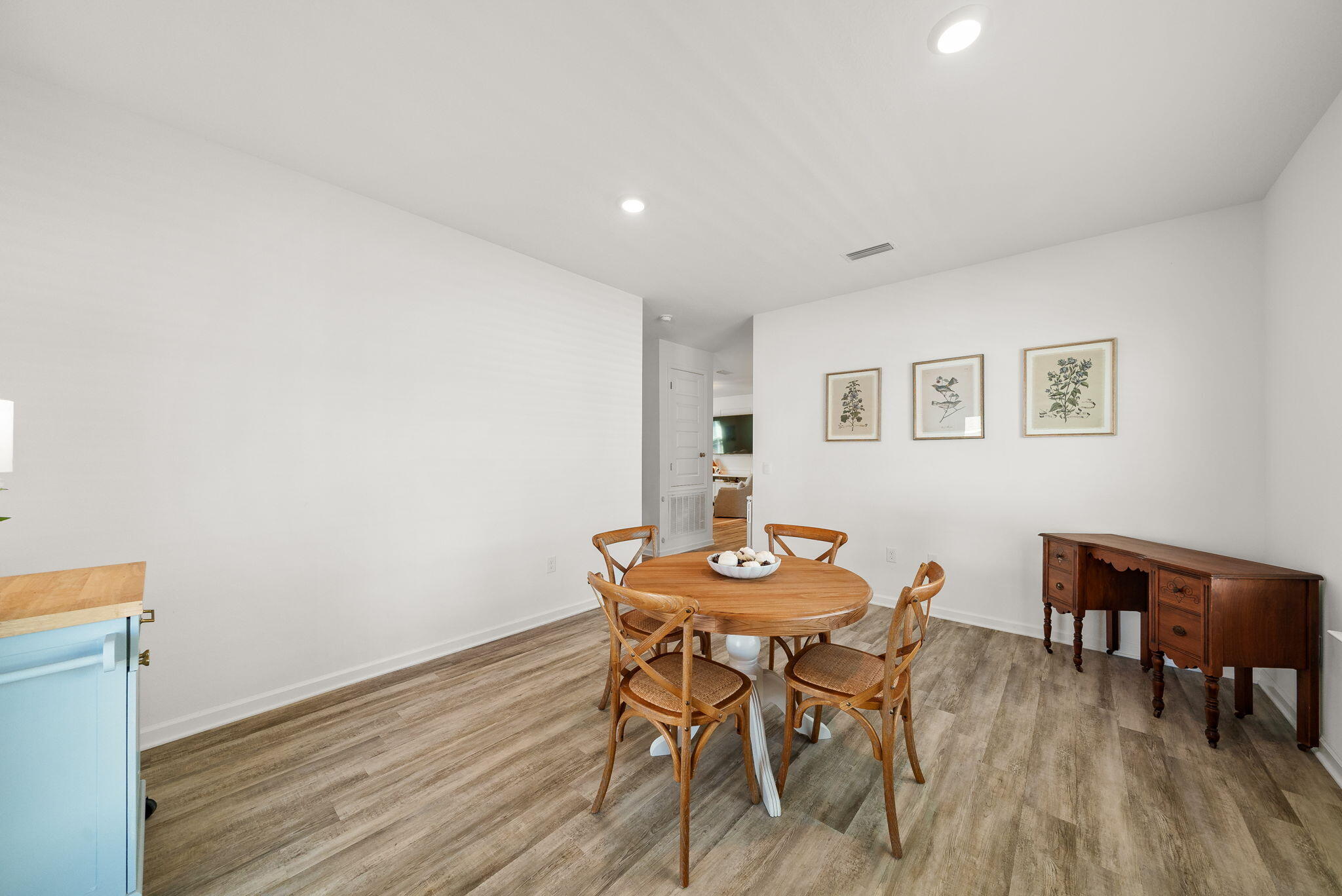 OWL'S HEAD - Residential Lease