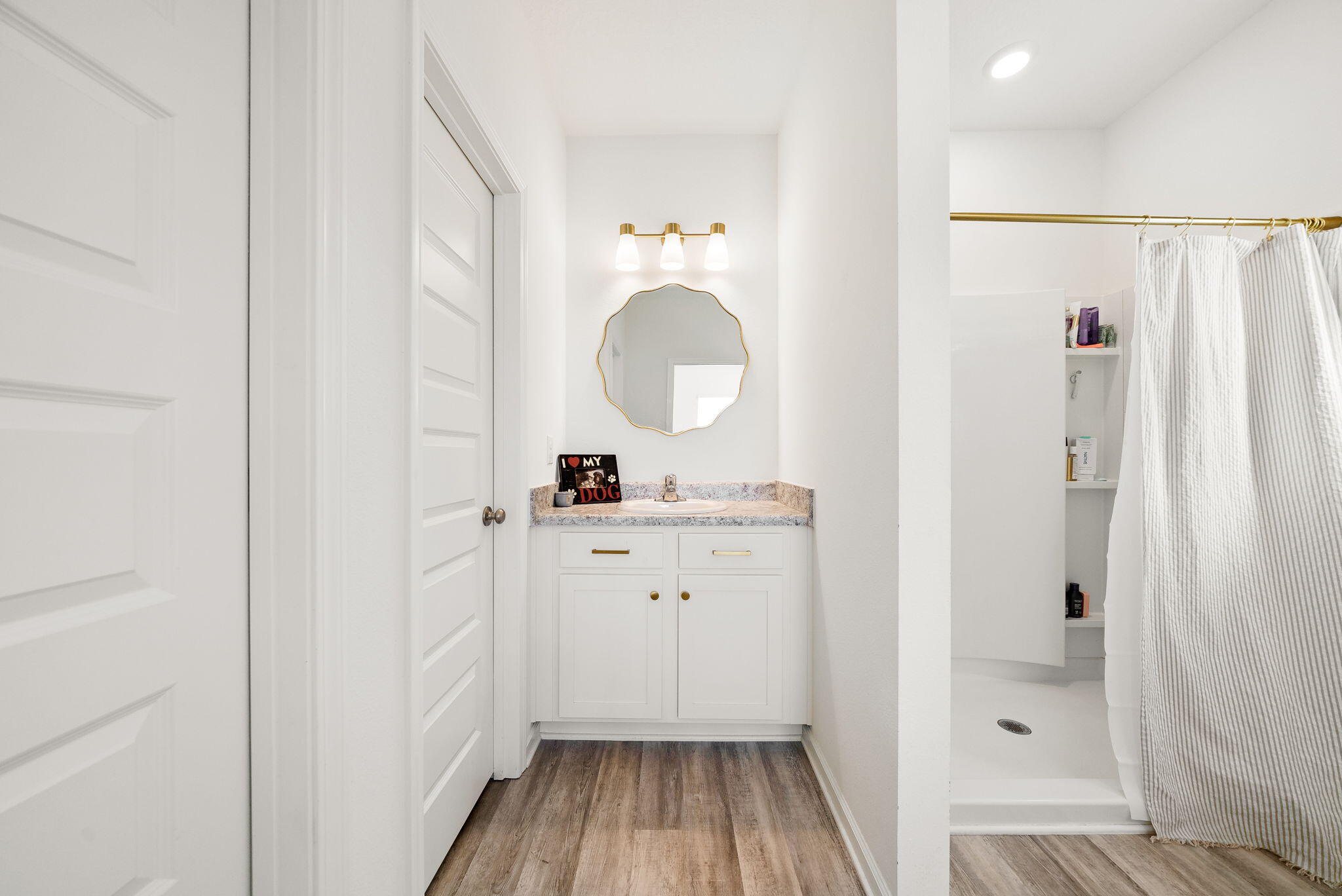 OWL'S HEAD - Residential Lease