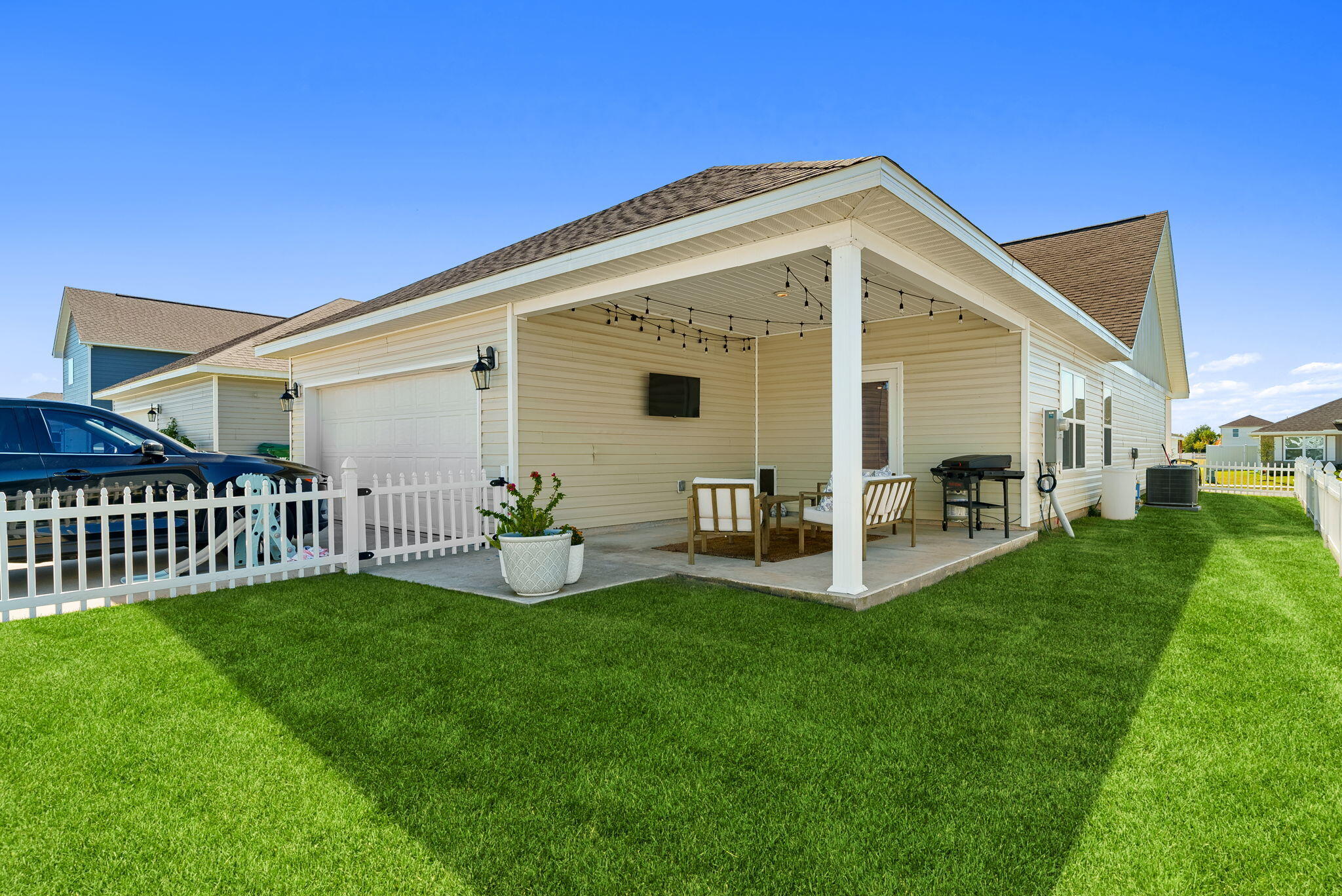 OWL'S HEAD - Residential Lease