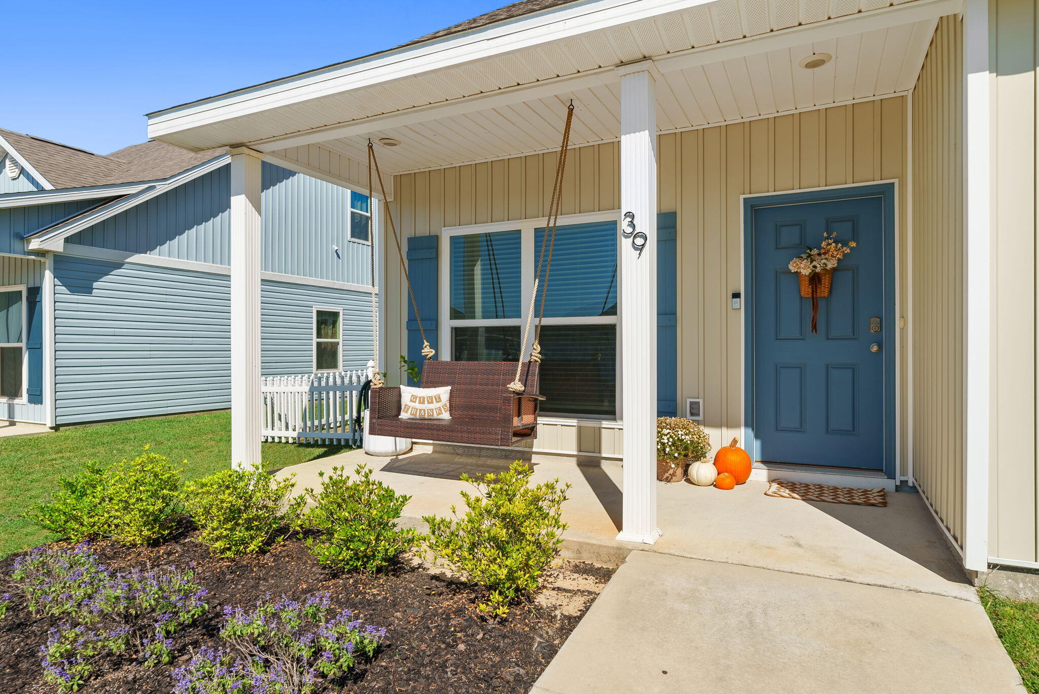 OWL'S HEAD - Residential Lease