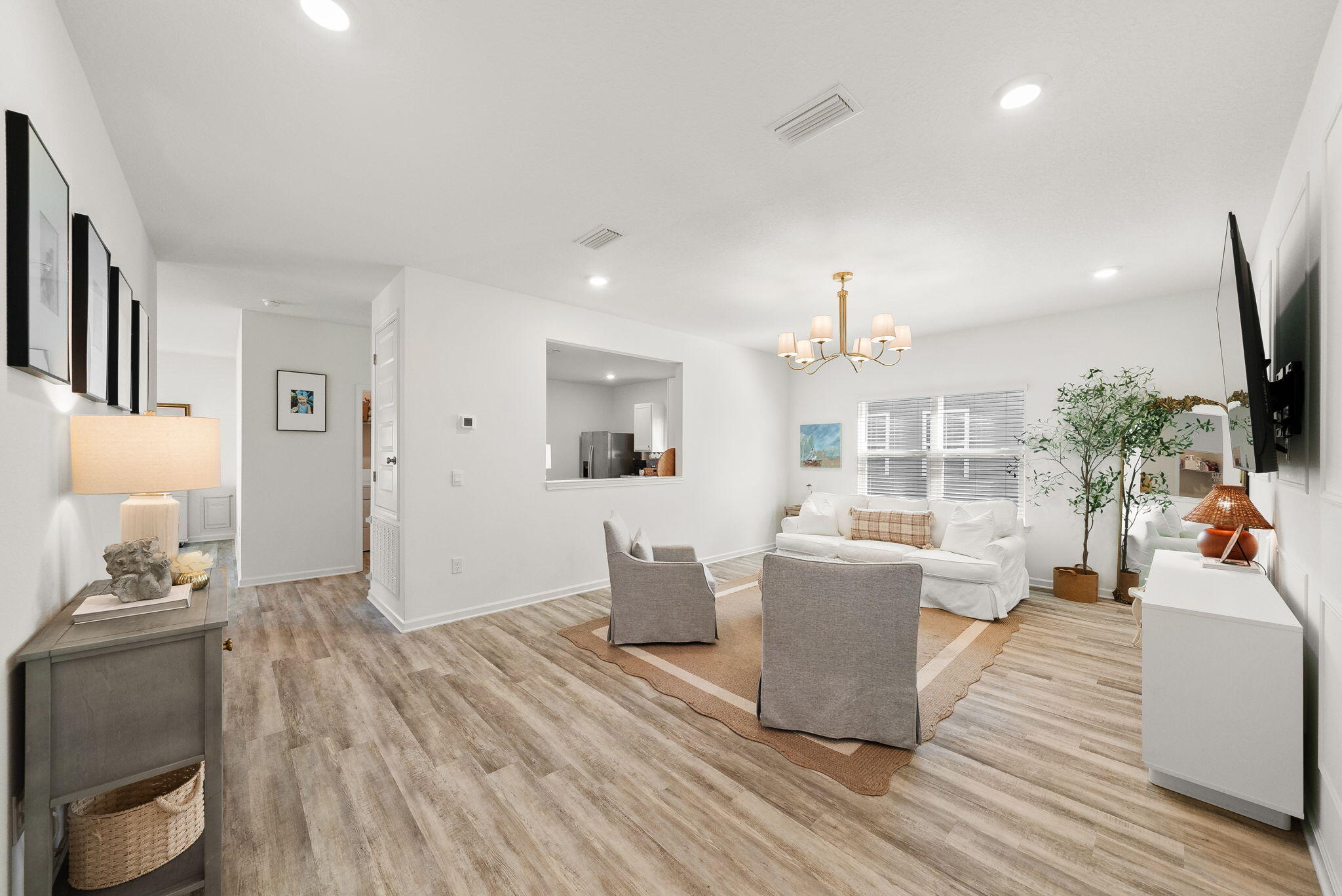 OWL'S HEAD - Residential Lease