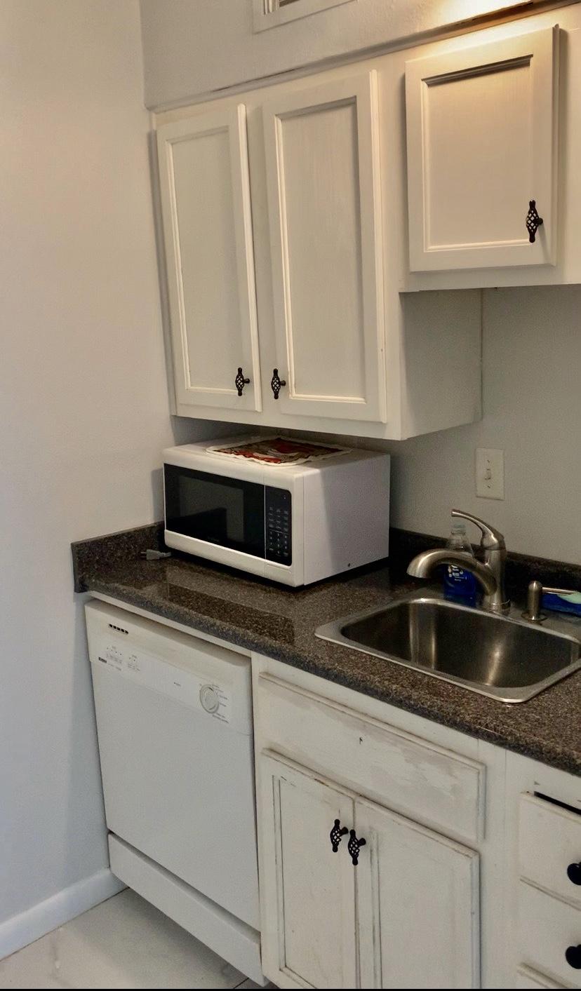 CEDARS CONDO - Residential Lease