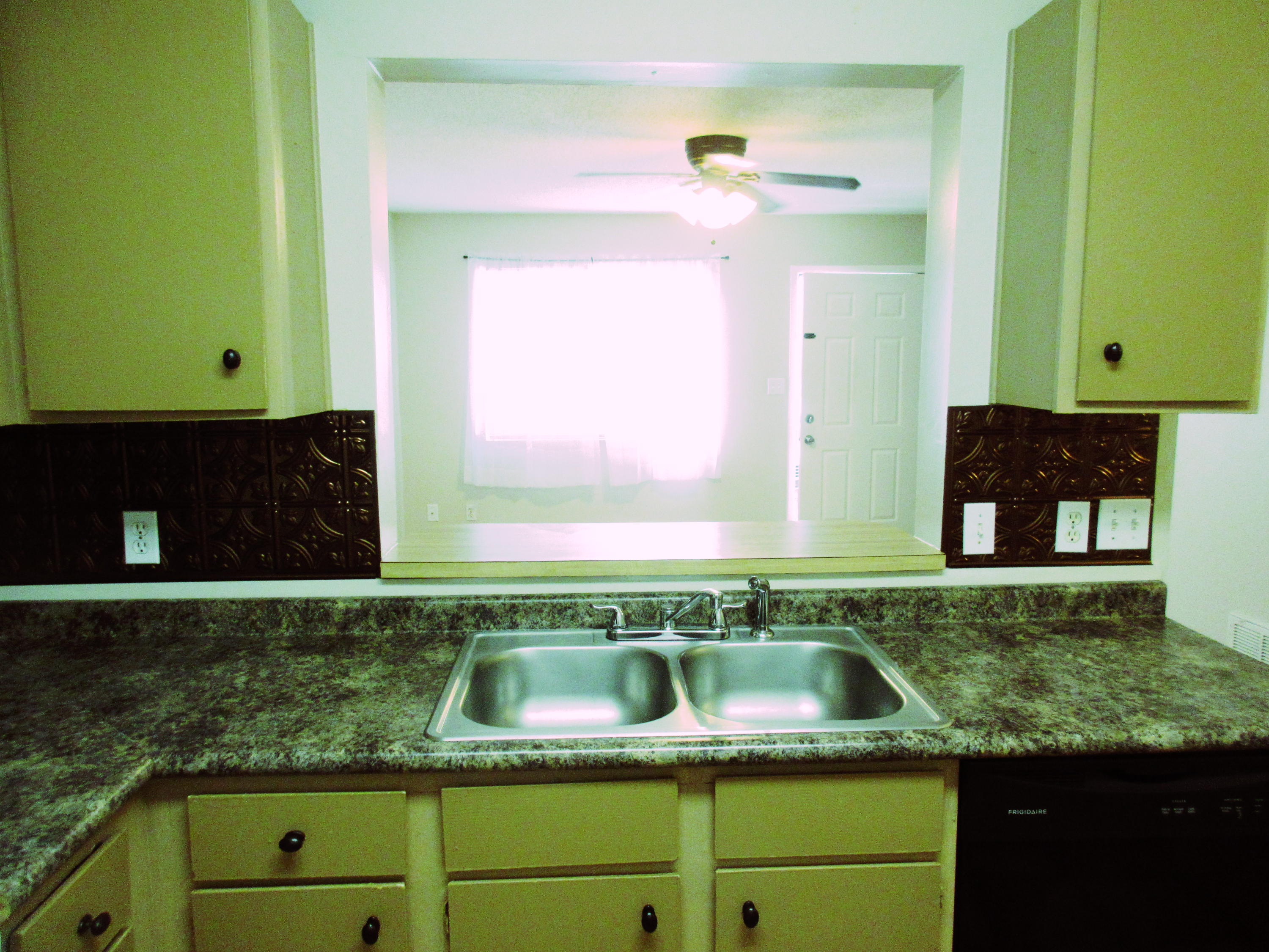 INDIAN HILLS - Residential Lease