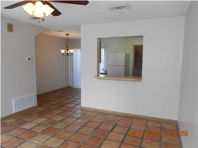 INDIAN HILLS - Residential Lease