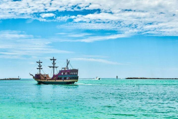 EAST PASS TOWERS CONDO PH 2 - Residential