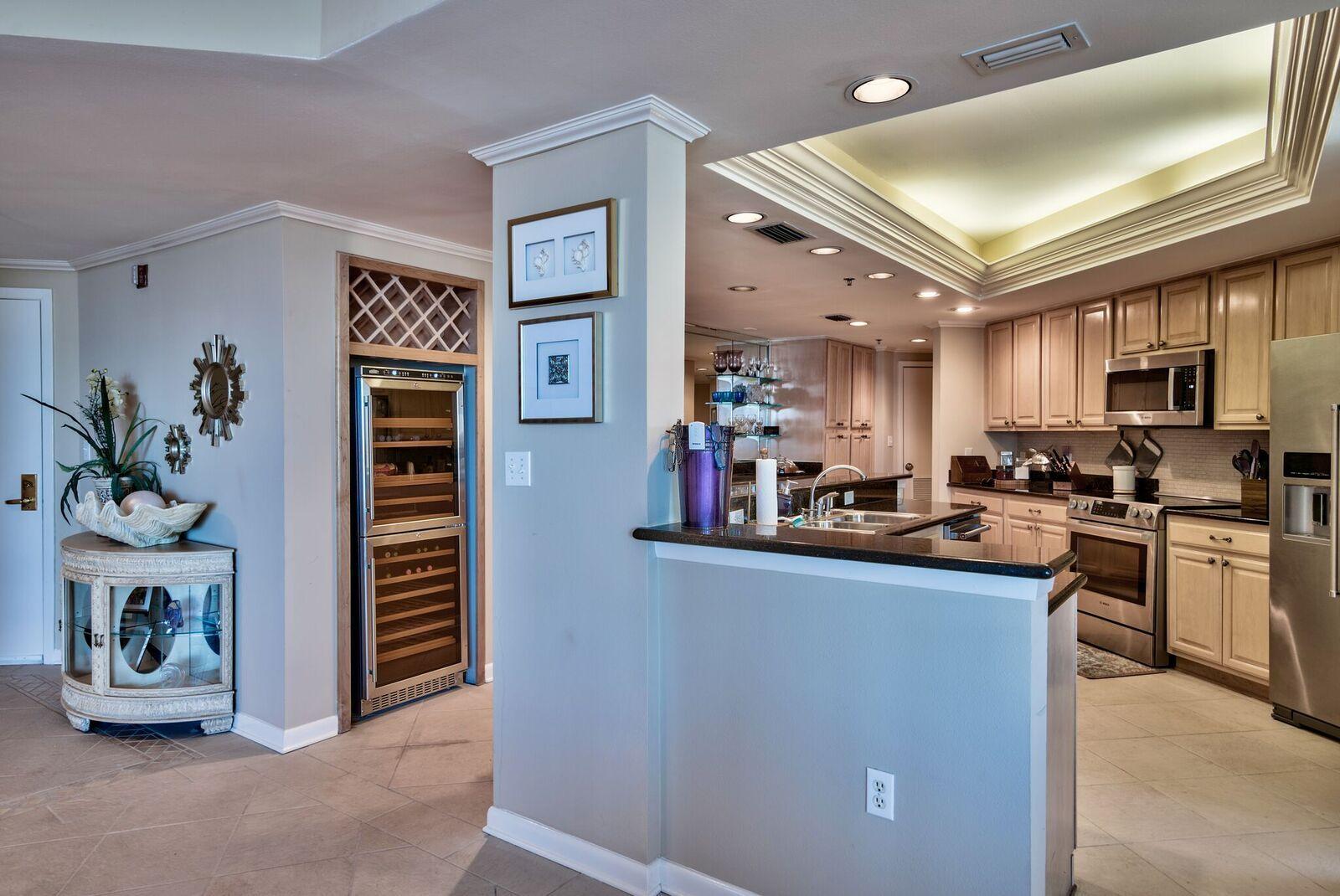 EAST PASS TOWERS CONDO PH 2 - Residential