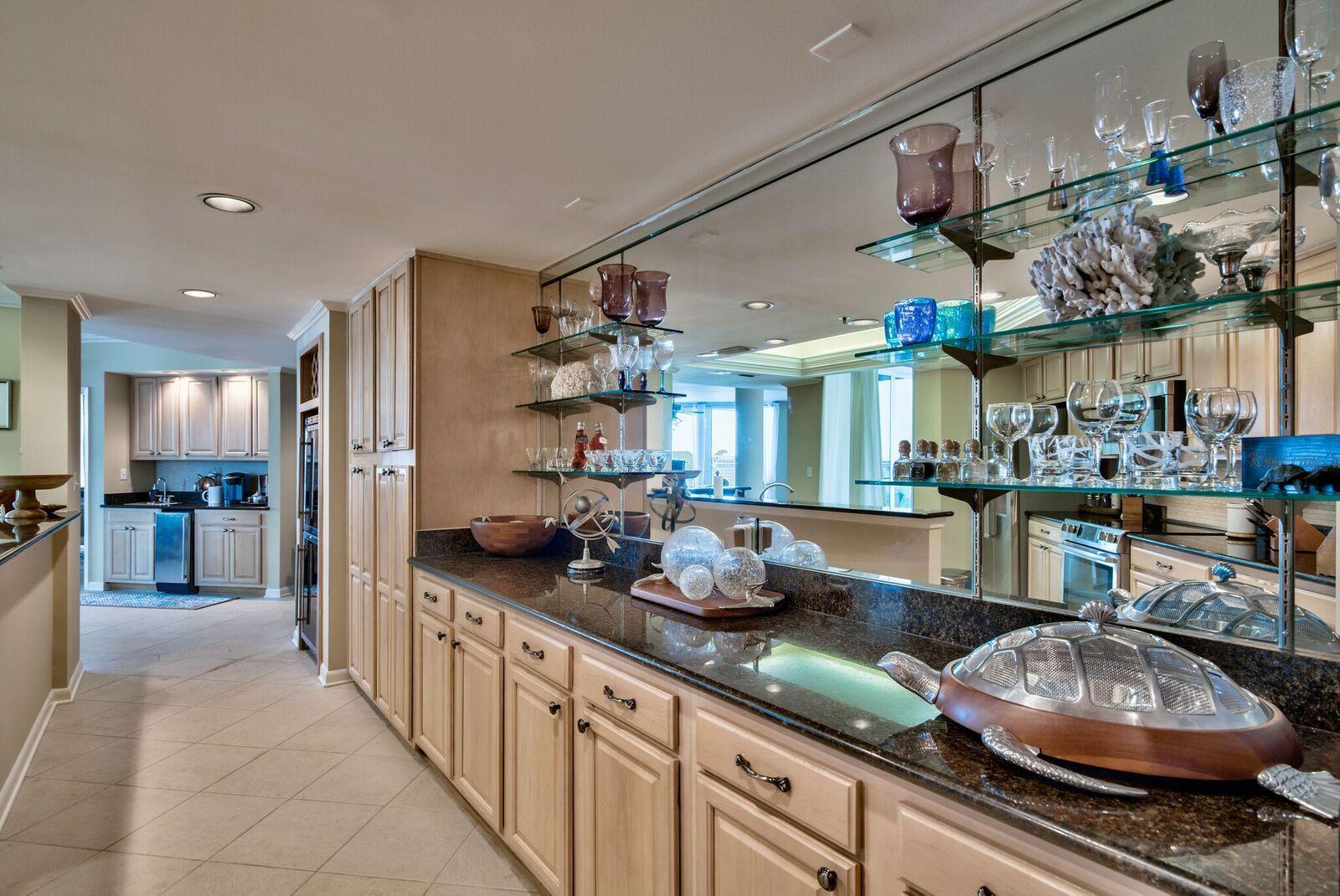 EAST PASS TOWERS CONDO PH 2 - Residential